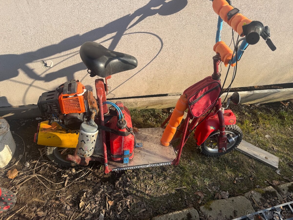 Motokolobezka 50 ccm letí jak drak a má sílu 🤟🏼🙏🏽