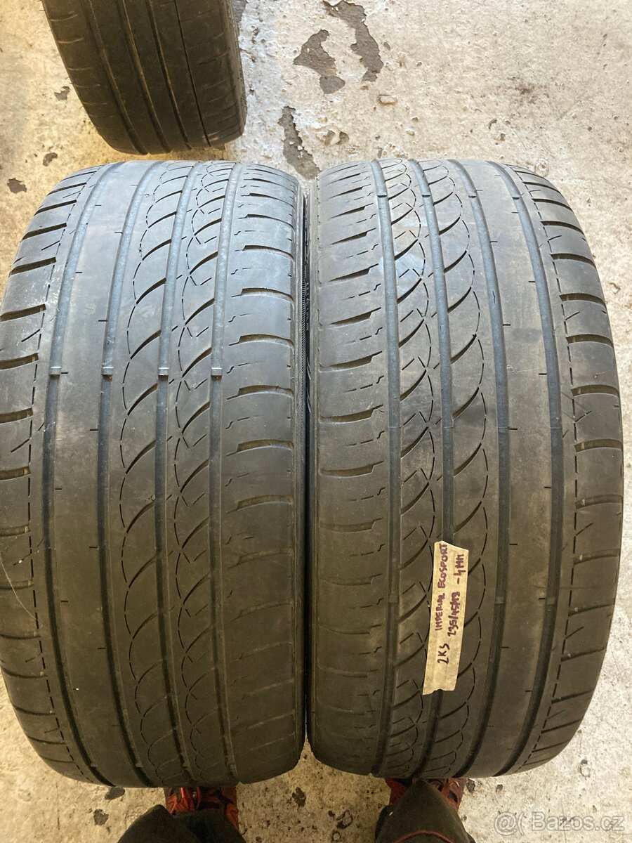 Letní pneu 235/45 r18
