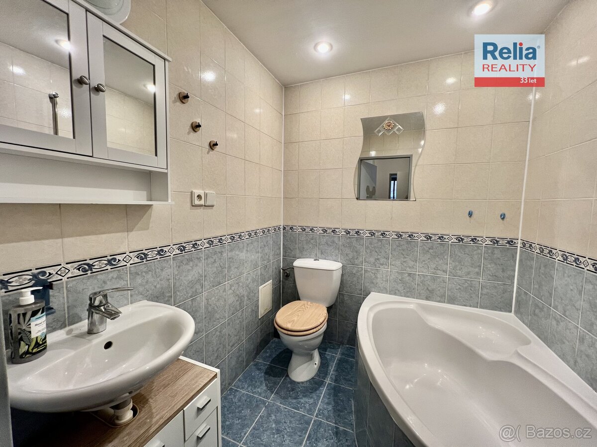 Pronájem půdního bytu 2+1, 44 m2 - Liberec, Nové Město, Rámo