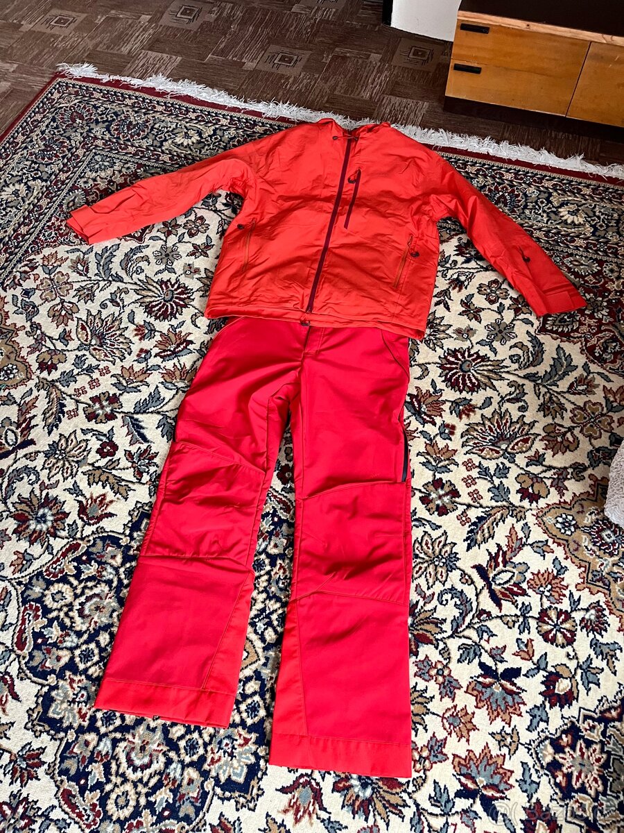 Husky bunda a kalhoty na lyže XL