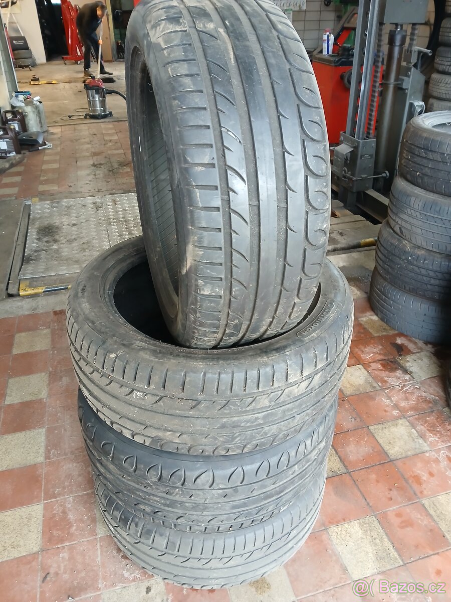 245/45 R18 KOMRMORAN