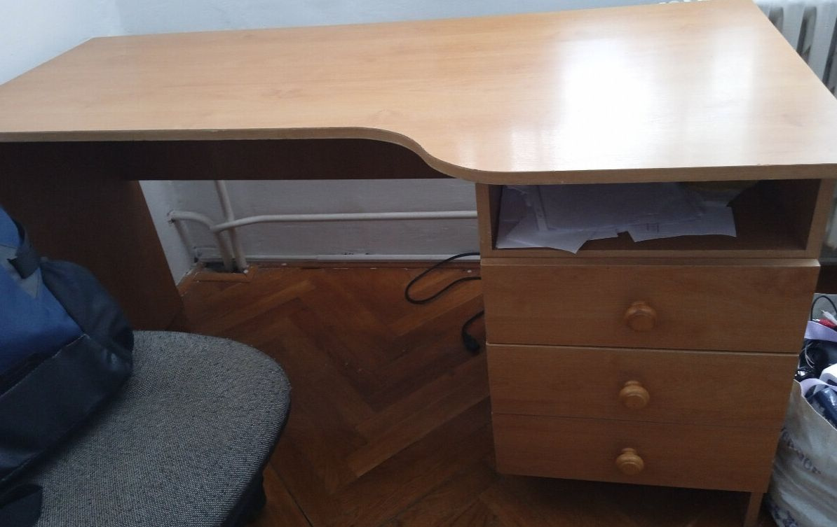 Pc stůl