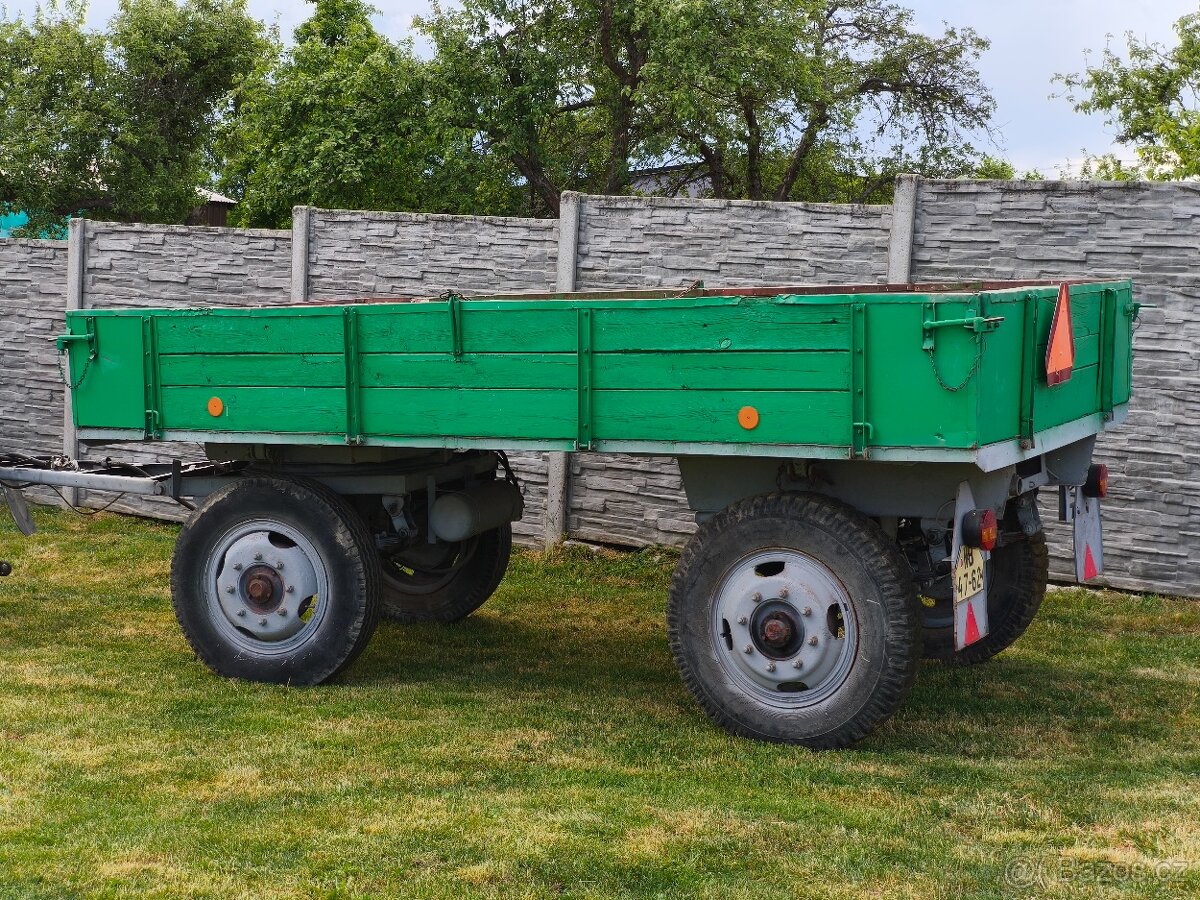 Vlek taktorový sklápecí 3.5t s TP, SPZ a platnou STK