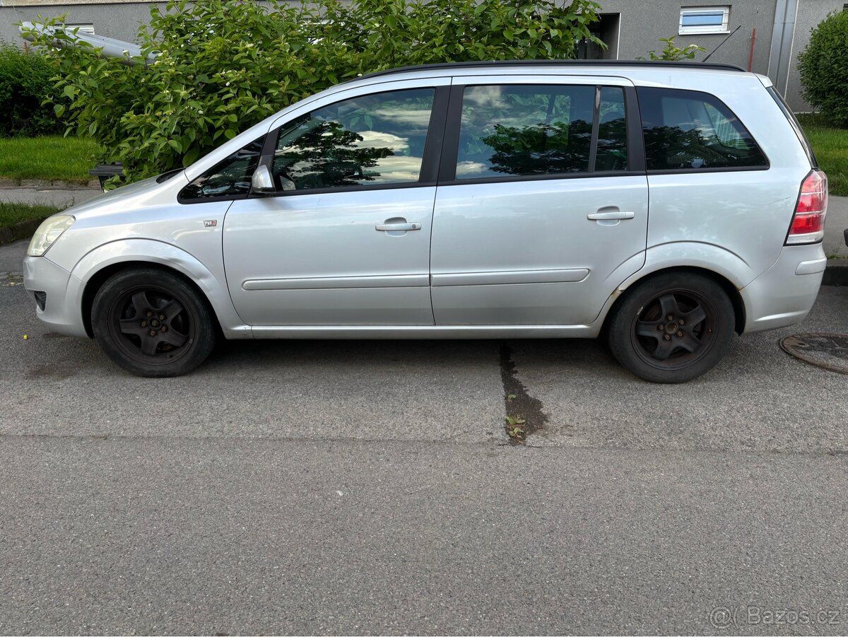 Opel Zafira B 1.8 16V 103 kw r.v.2008 k opravě