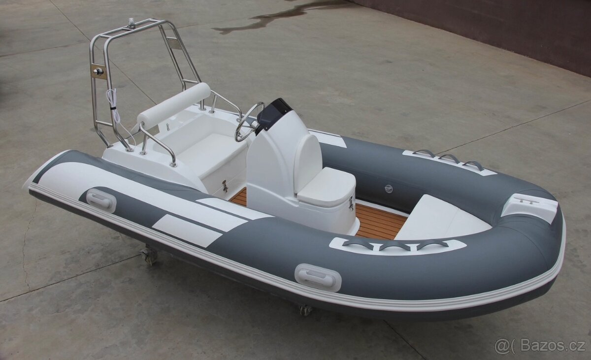 Nový nafukovací člun s laminátovým kýlem 3,9m max 40HP