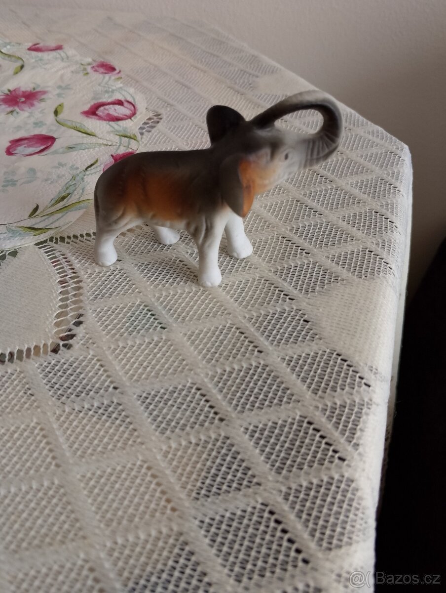 Porcelánový slon