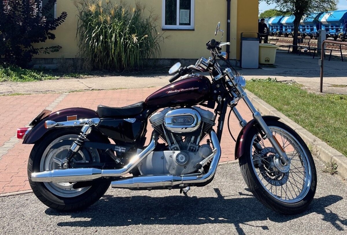 Harley-Davidson XL 883 C Sportster Custom koupeno v ČR
