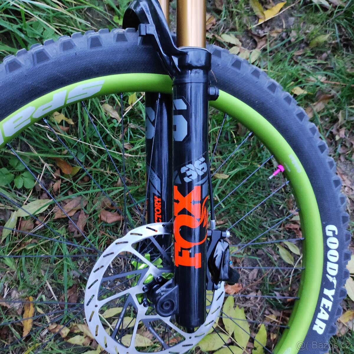 Odpružená vidlice MTB 27,5" FOX 36 Float factory, Kashima co