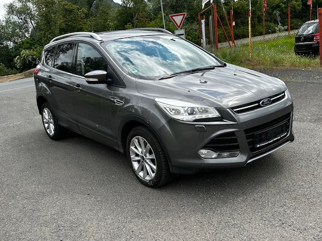 Ford Kuga 2.0TDCi 4x4, r.2014, 1.majitel, serviska, TOP