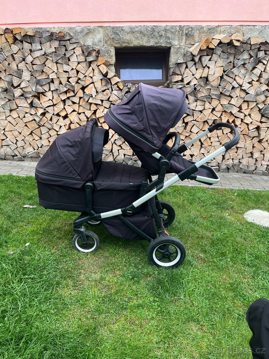 Kočárek Thule Sleek - pro dvě děti