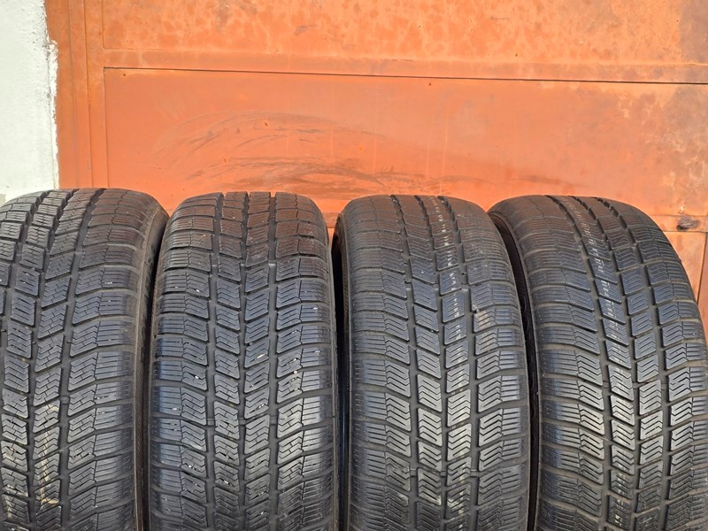 Zimní Barum Polaris 205/55/16