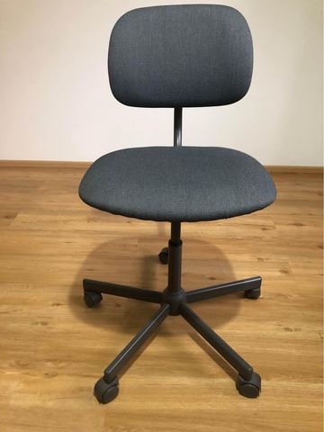 Otočné křeslo Ikea Bleckberget