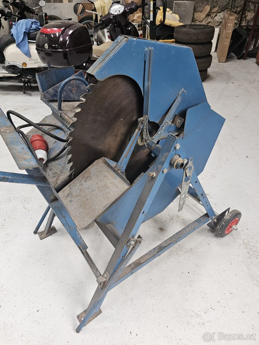 Výceůčelová kotoučová pila kolébková, štípačka ,cilkulárka +