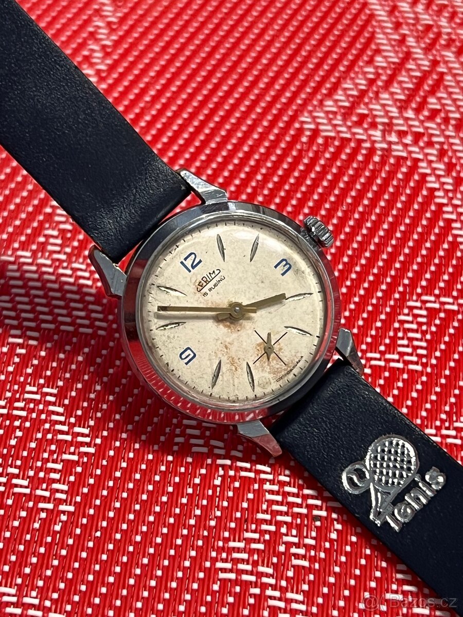 Hodinky Prim pavouček – modré indexy + řemínek Saturn Sport