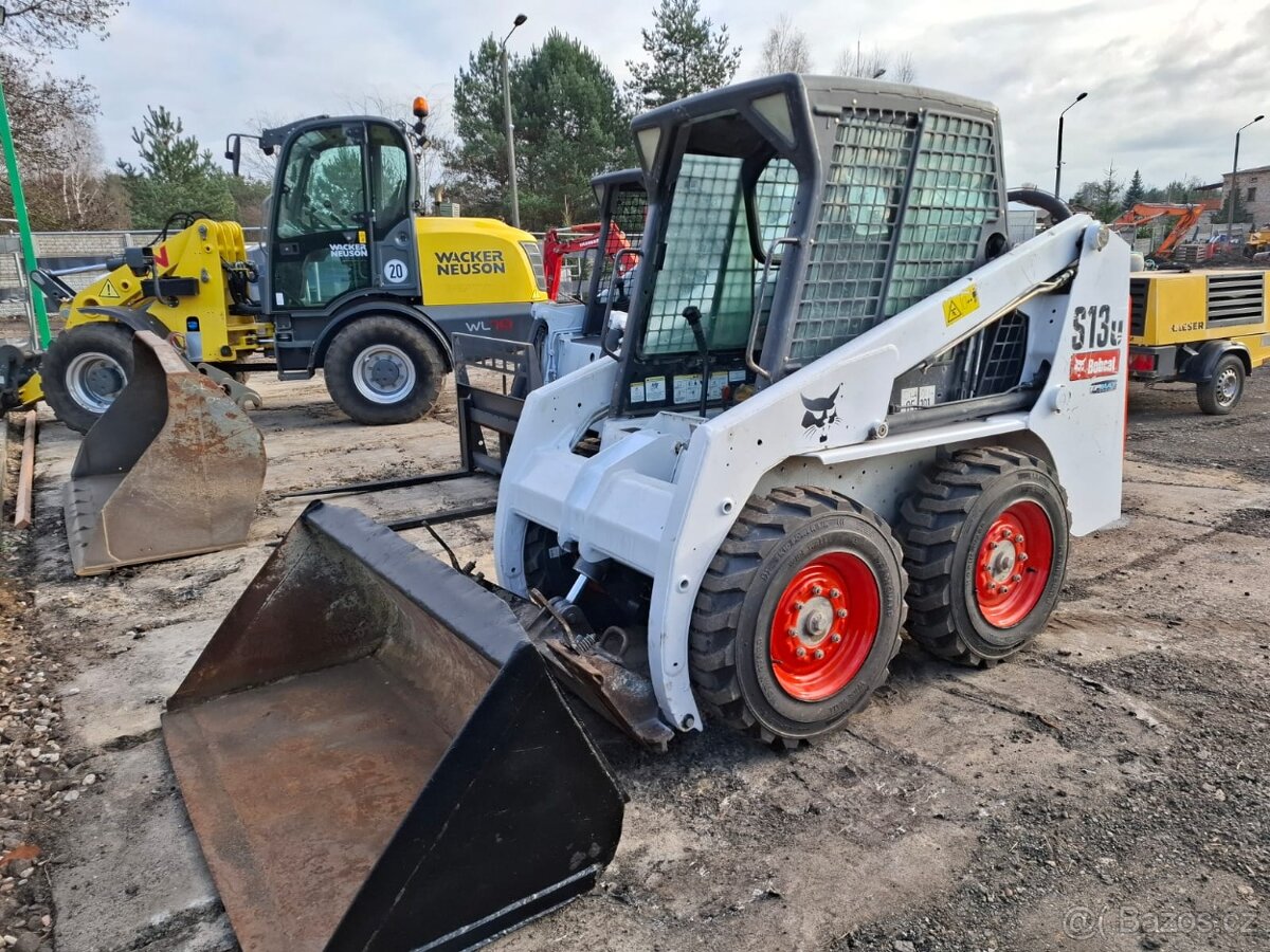 Smykový nakladač BOBCAT S130 Gehl cat