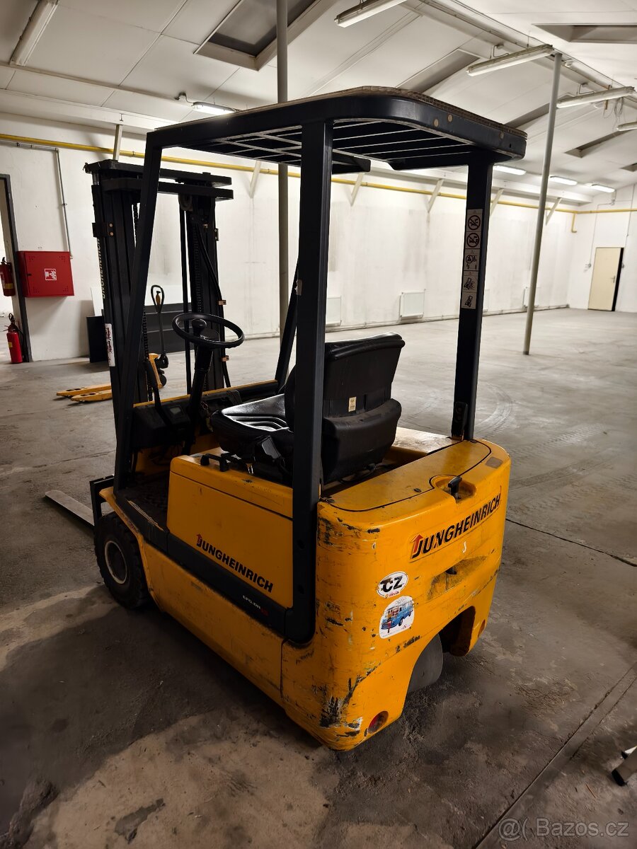 Vysokozdvižný vozík