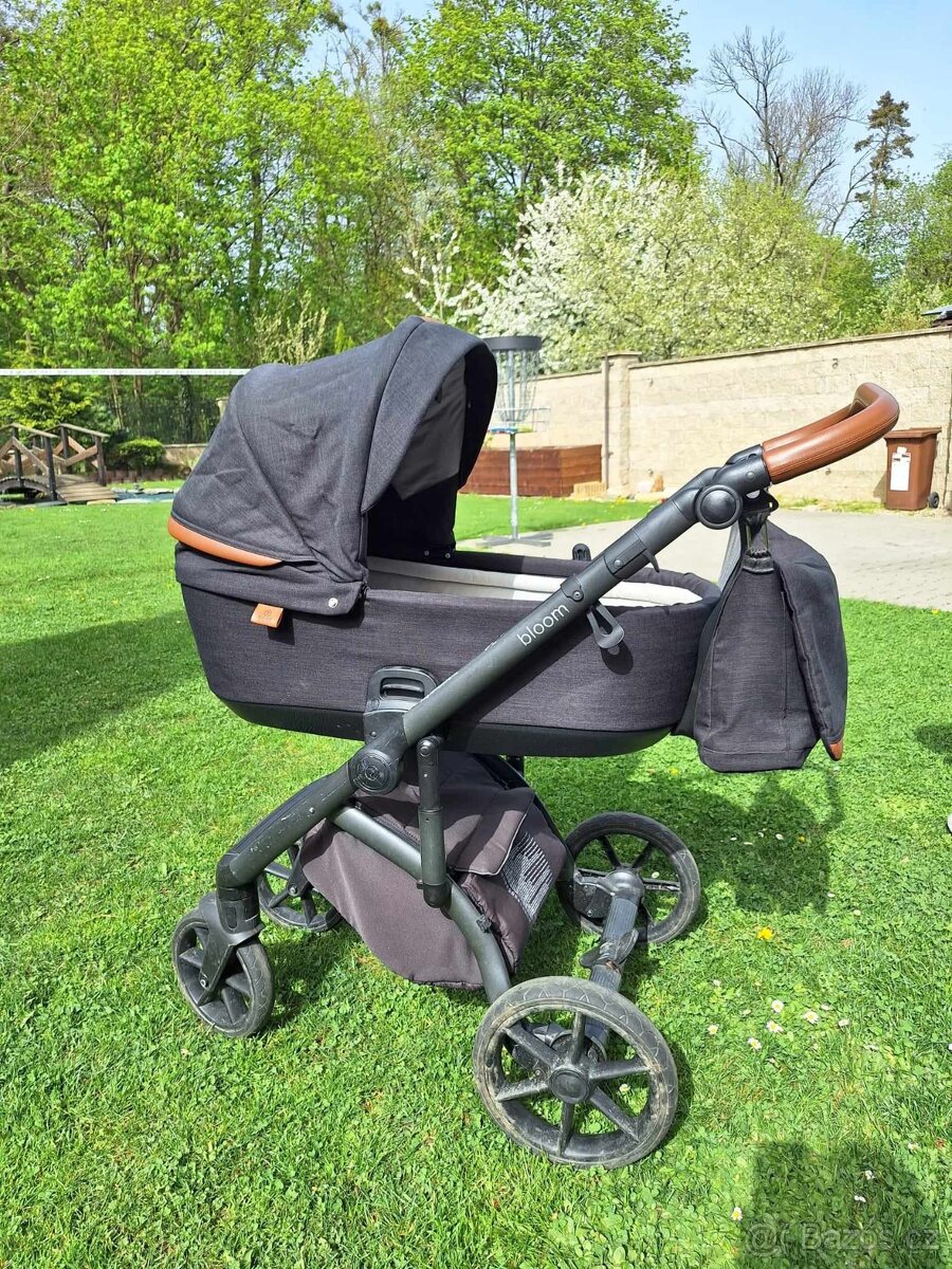 Prodám kočárek ROAN 6999 Kč