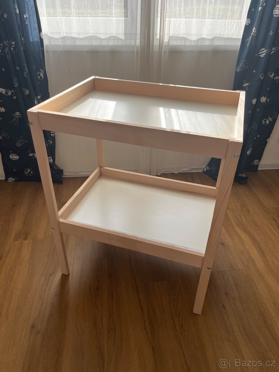 Přebalovací stůl IKEA