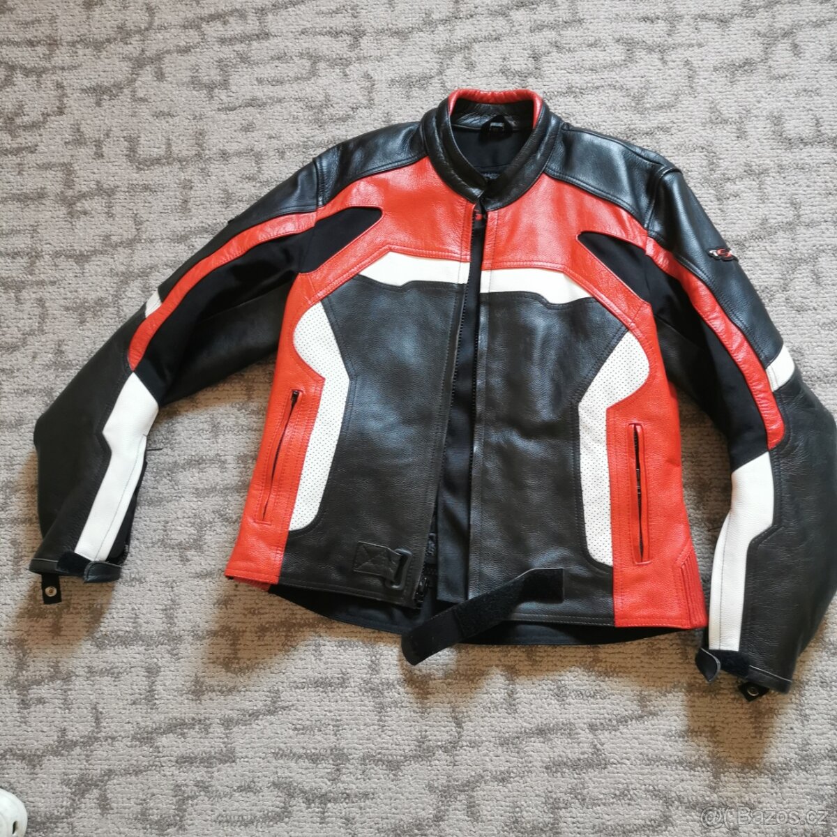 Motorkářská bunda