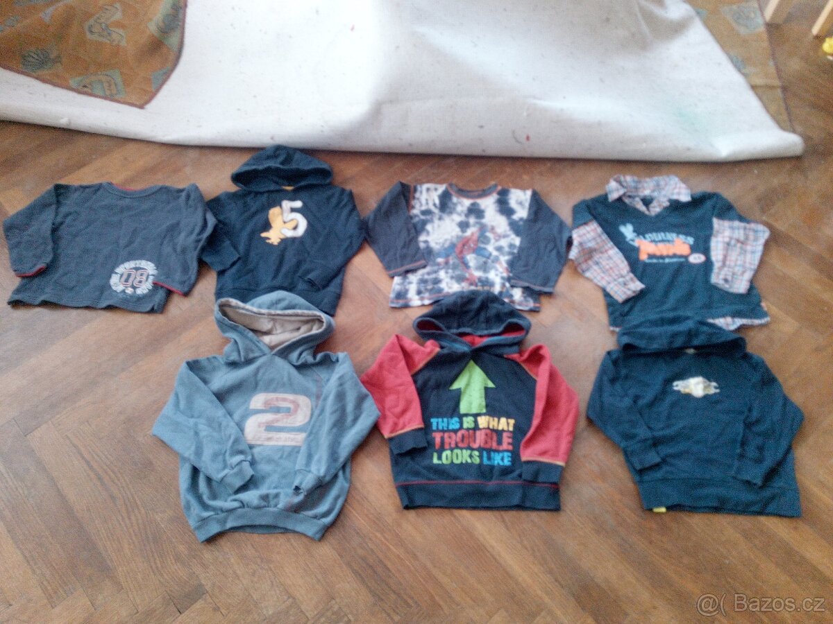 dětské mikiny - velikost 104