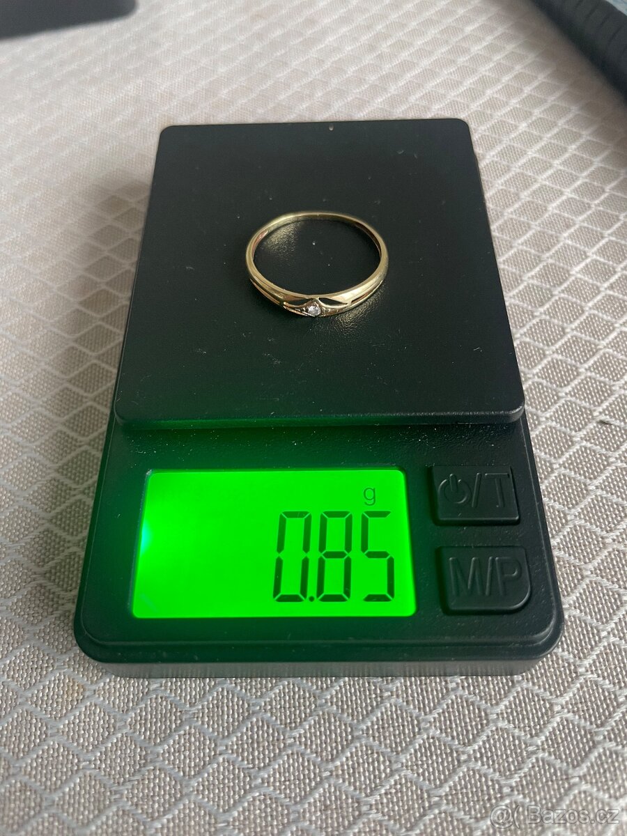 Zlatý prstýnek dámský 585 14k