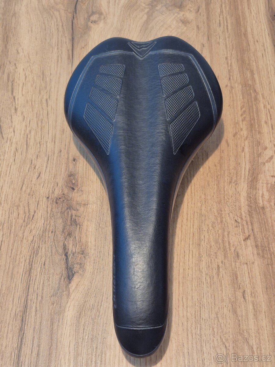 Cyklistické sedlo Merida