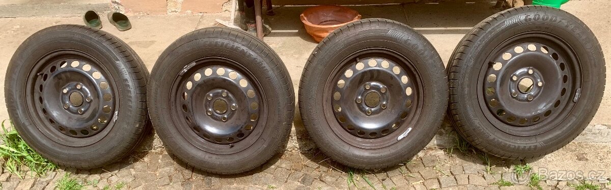 Letní pneu 195/65 R15 + disky 15"