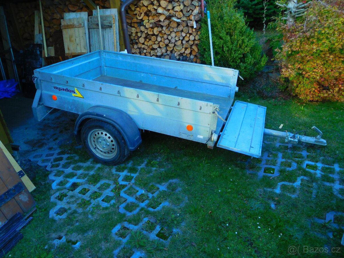 Přívěs Agados