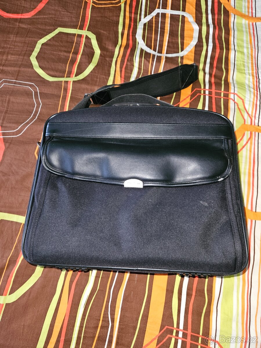 Brašna na notebook značky Dicota