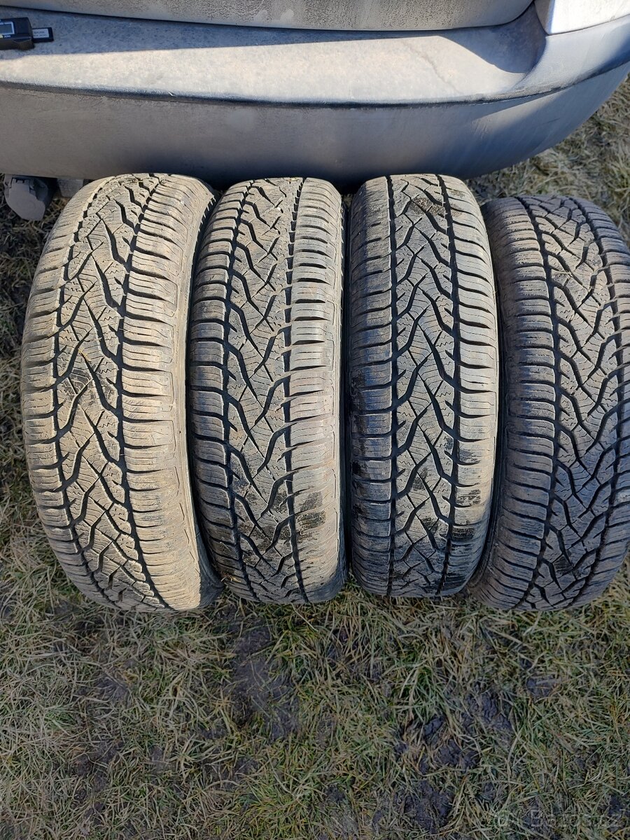 Pneumatiky 165/70/14 celoroční