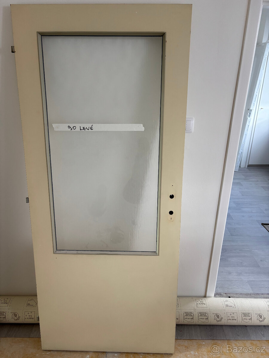 dveře panelákové levé 90 2x a pravé 90