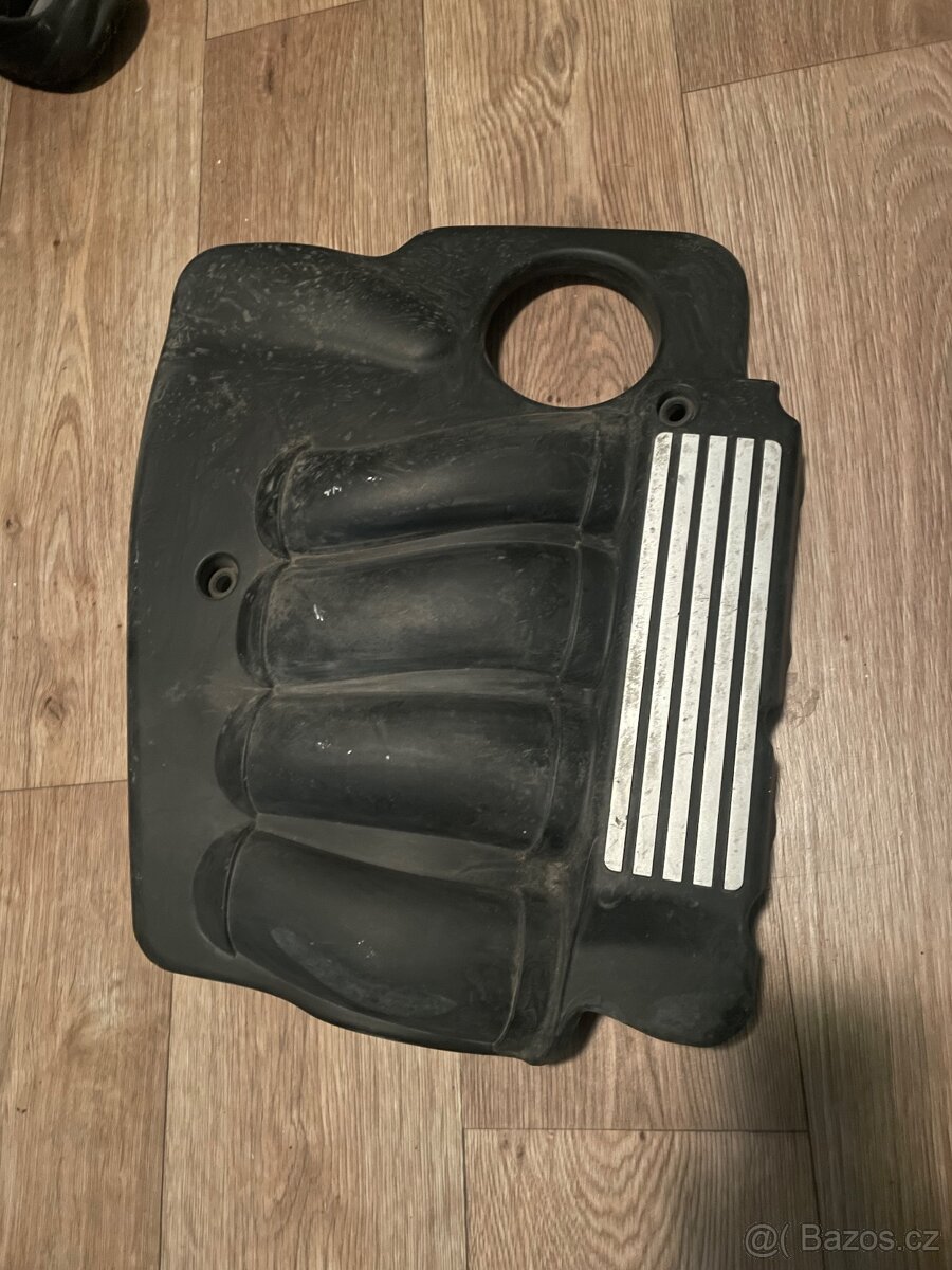E46 320cd 320d kryt motoru