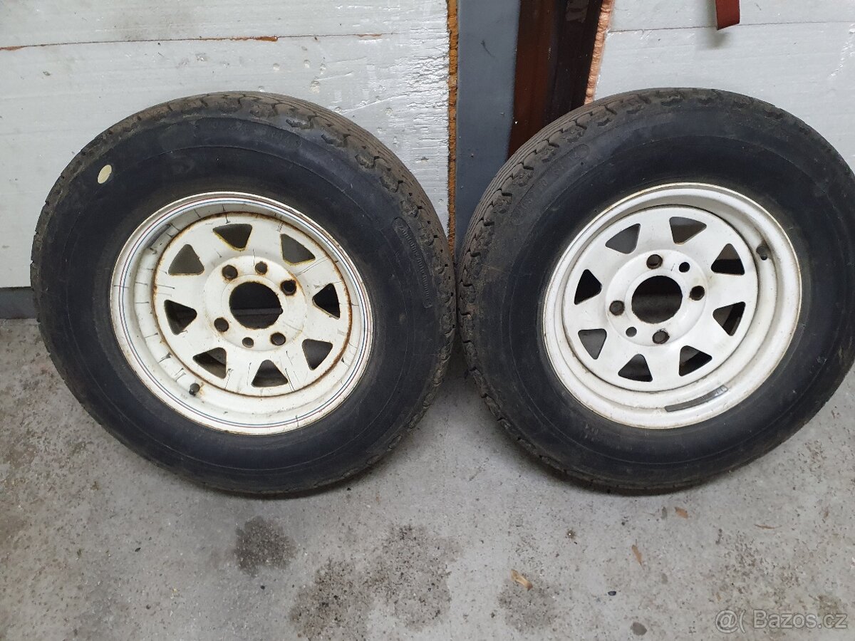 VW buggy, brouk kola Mangels