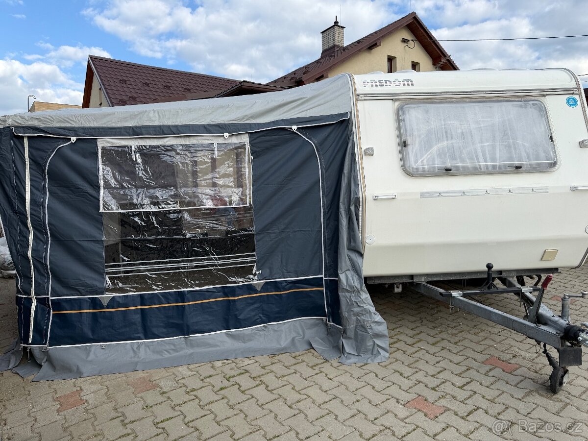 Karavan Niewiadow 126 N