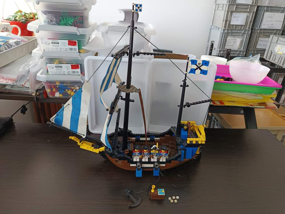 LEGO Pirates 6274 Caribbean Clipper