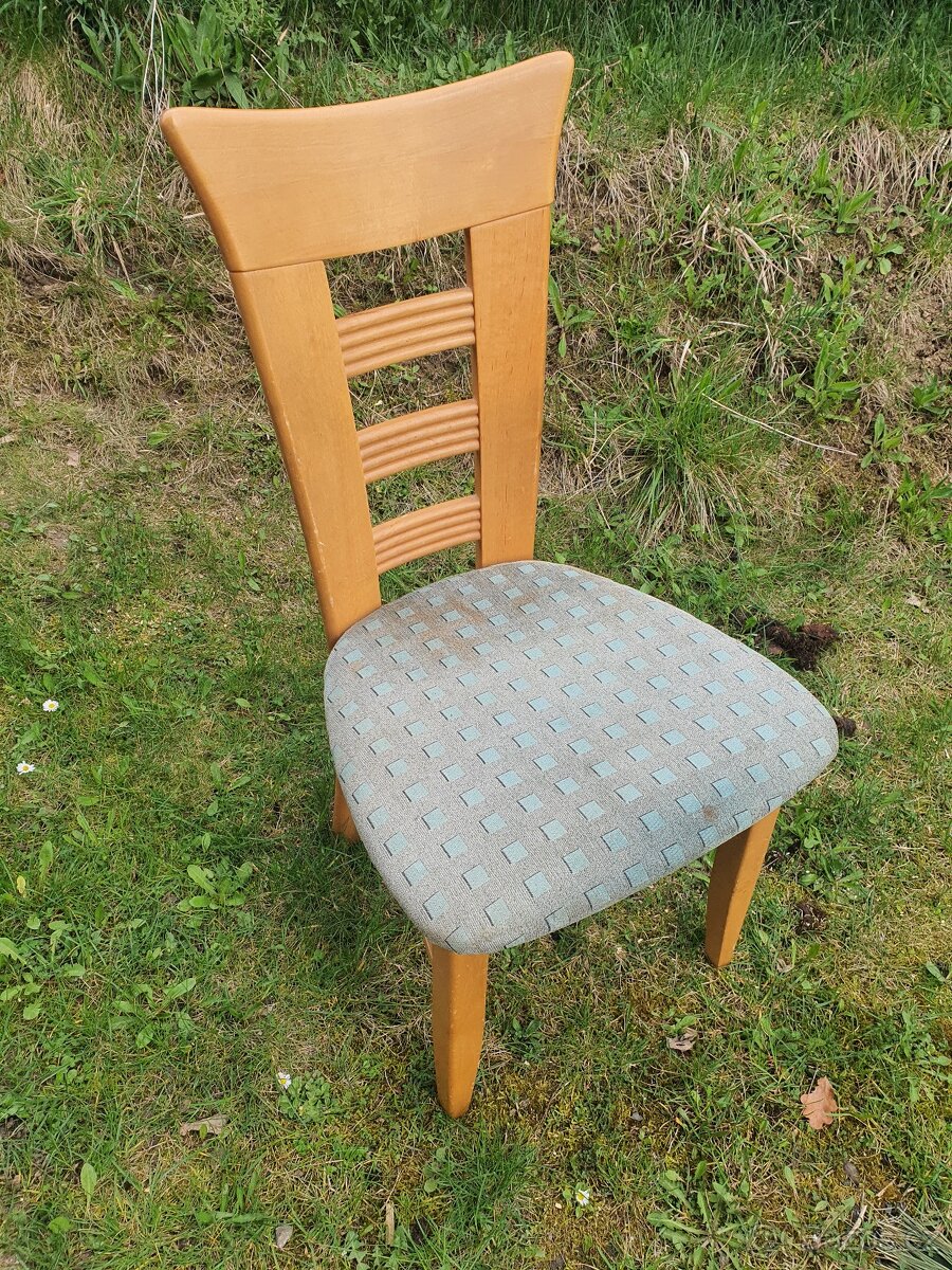 Židle jídelní masiv.