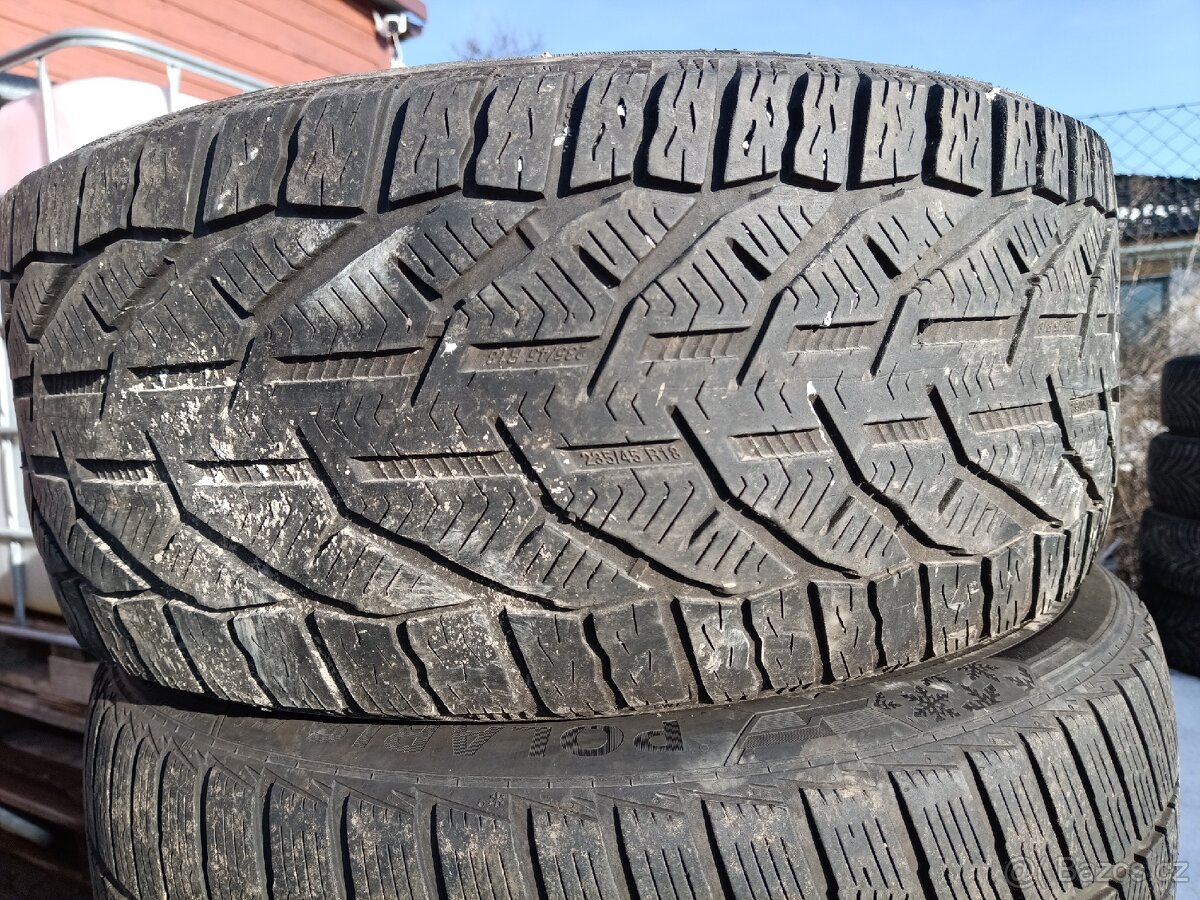 Zimní gumy 235/45 r18