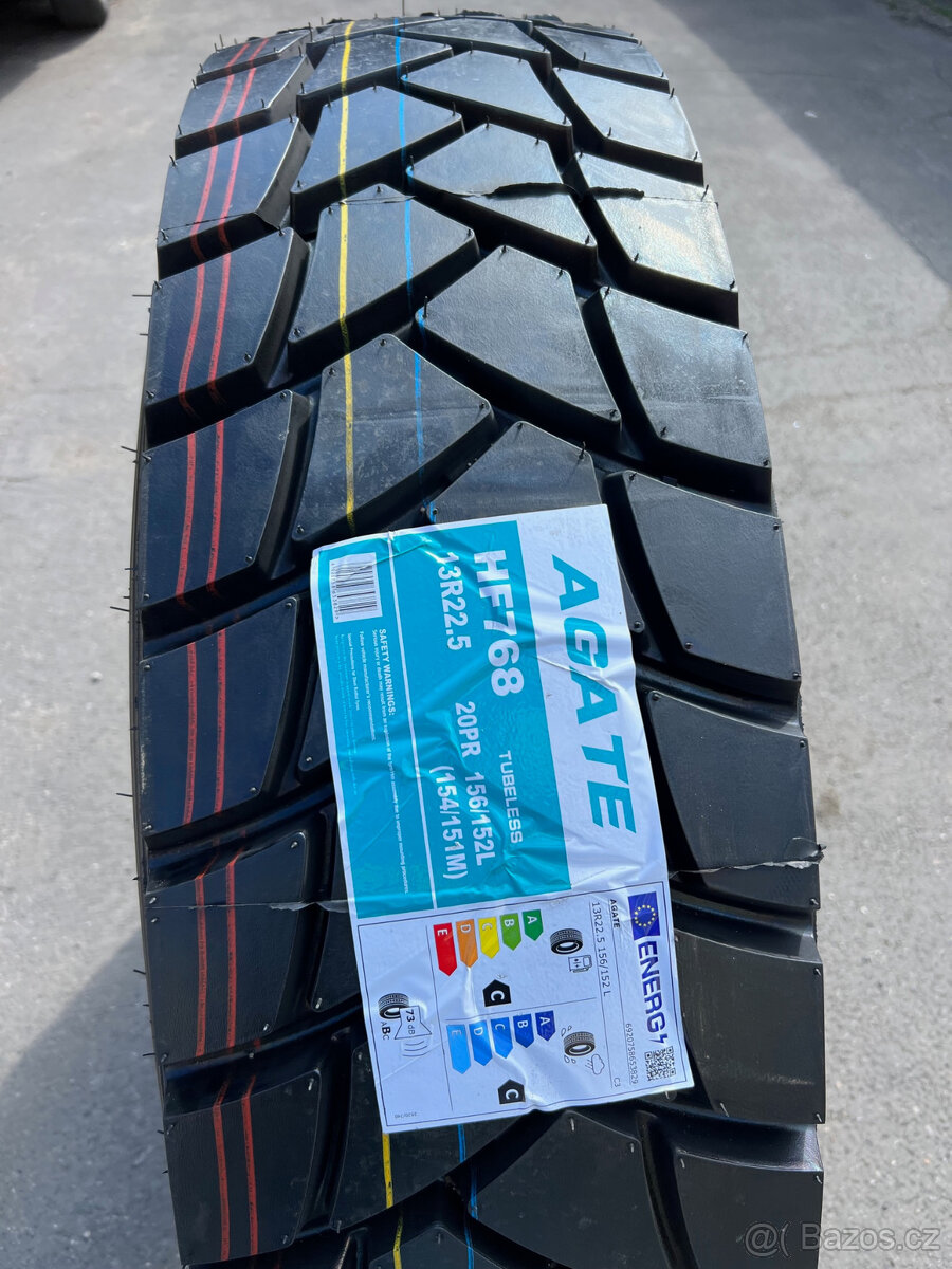 Prodám nové záběrové nákladní pneu 13r22,5 5950,-