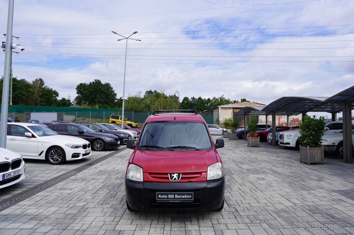 Peugeot Partner 1.4i, 5 míst