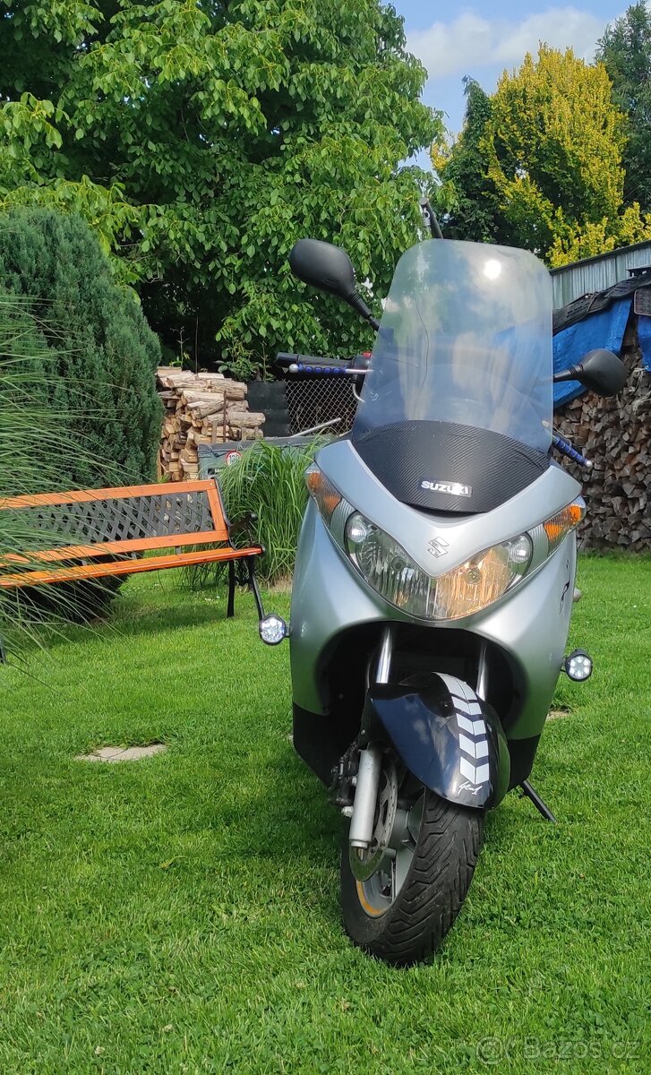 Suzuki Burgman 125