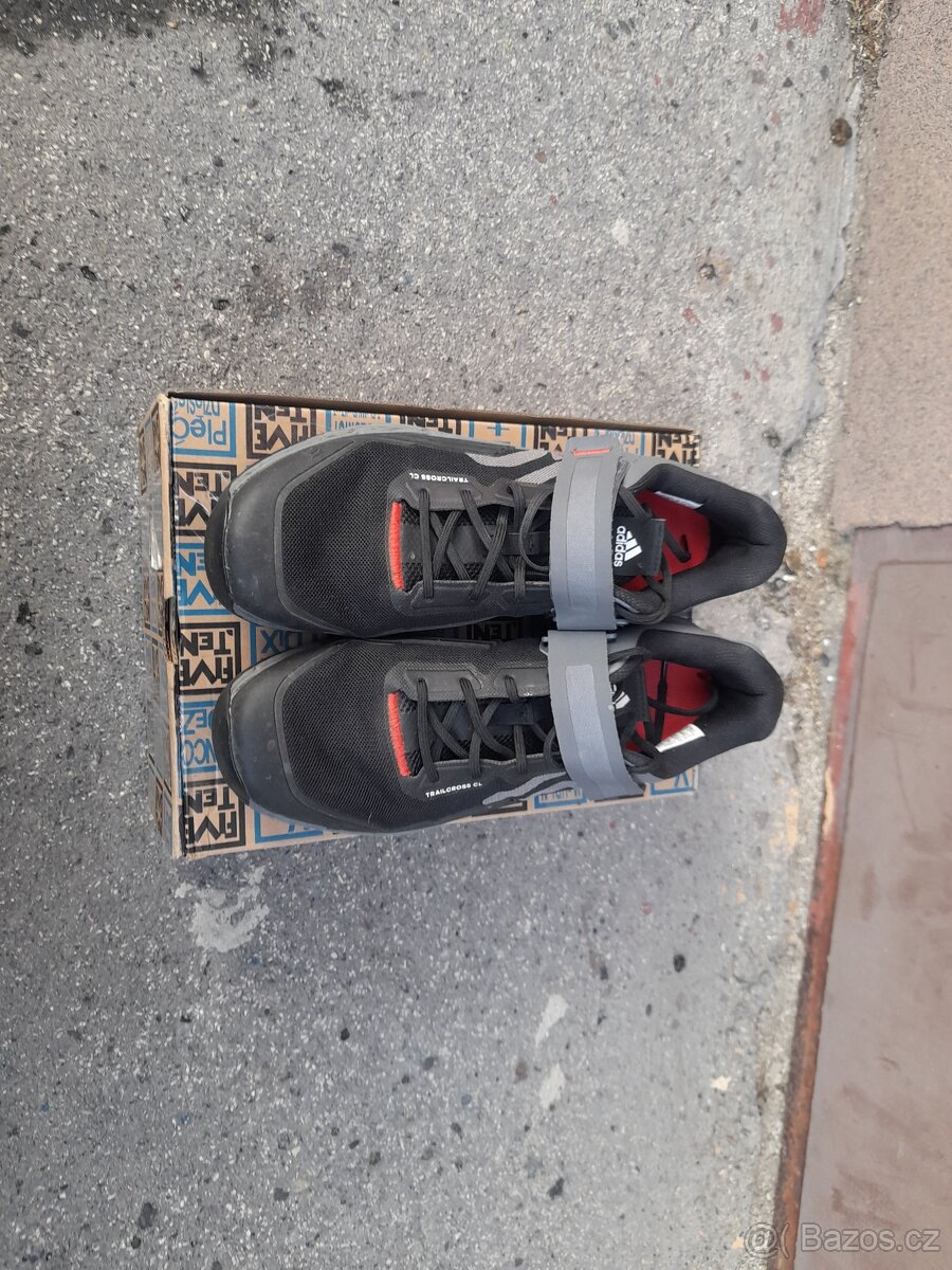 Cyklistické boty Adidas Five Ten.