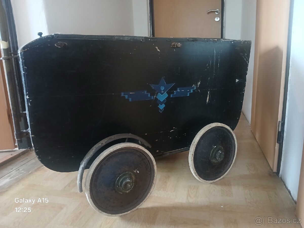 Starožitný kočár