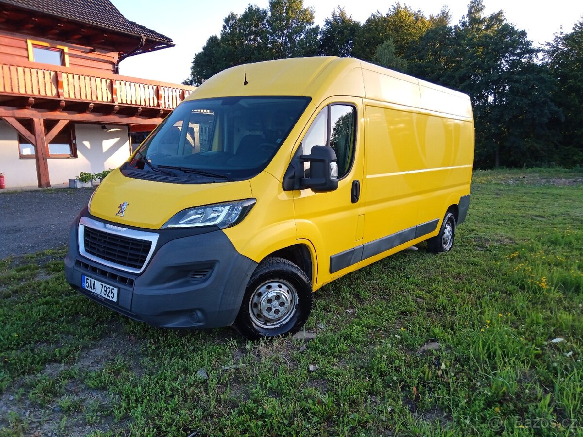 Peugeot boxer 30.10.2015 bez močoviny najeto pouze 140000km