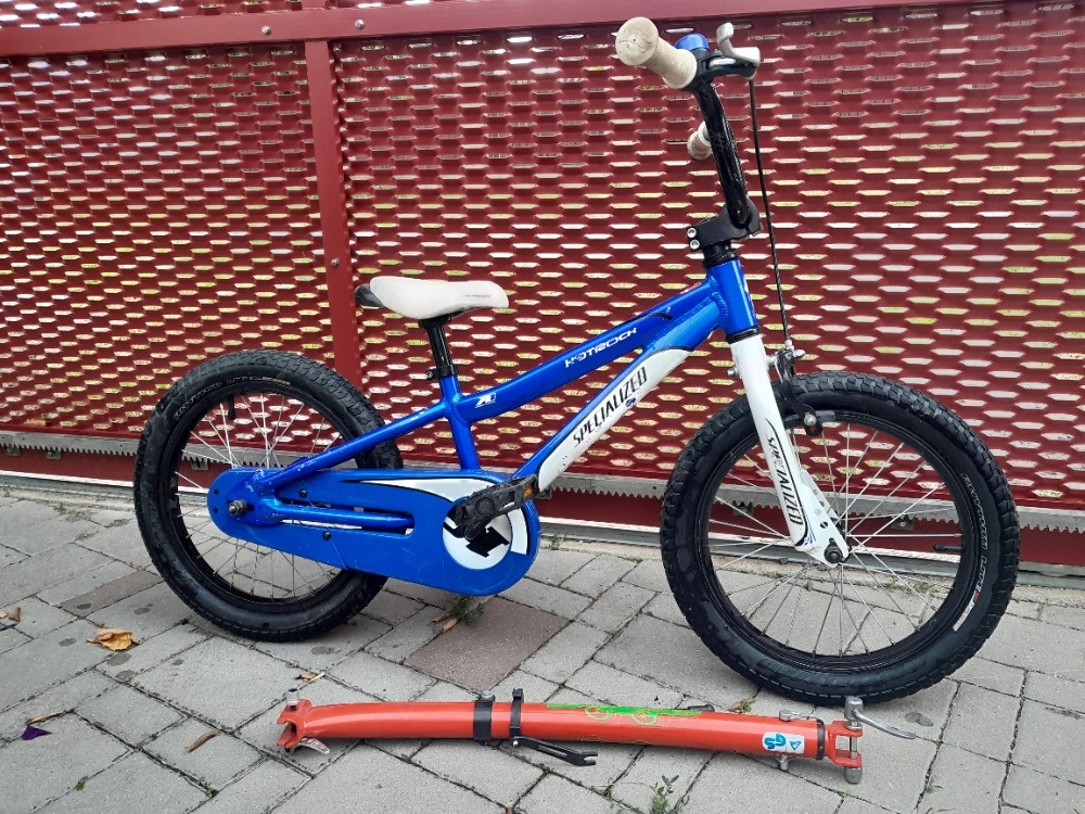 Kolo lehké Specialized 16 + tažná tyč
