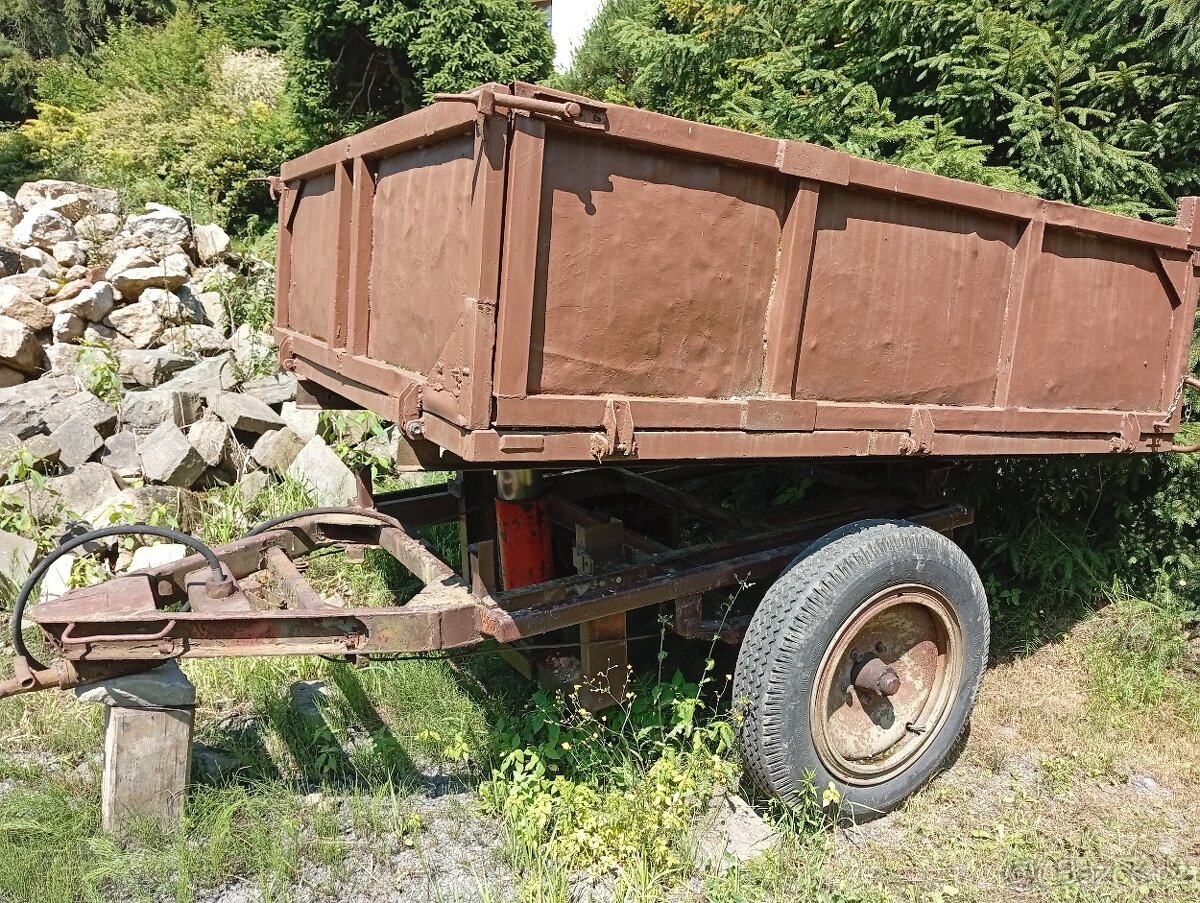 Prodám vlečku za traktor.
