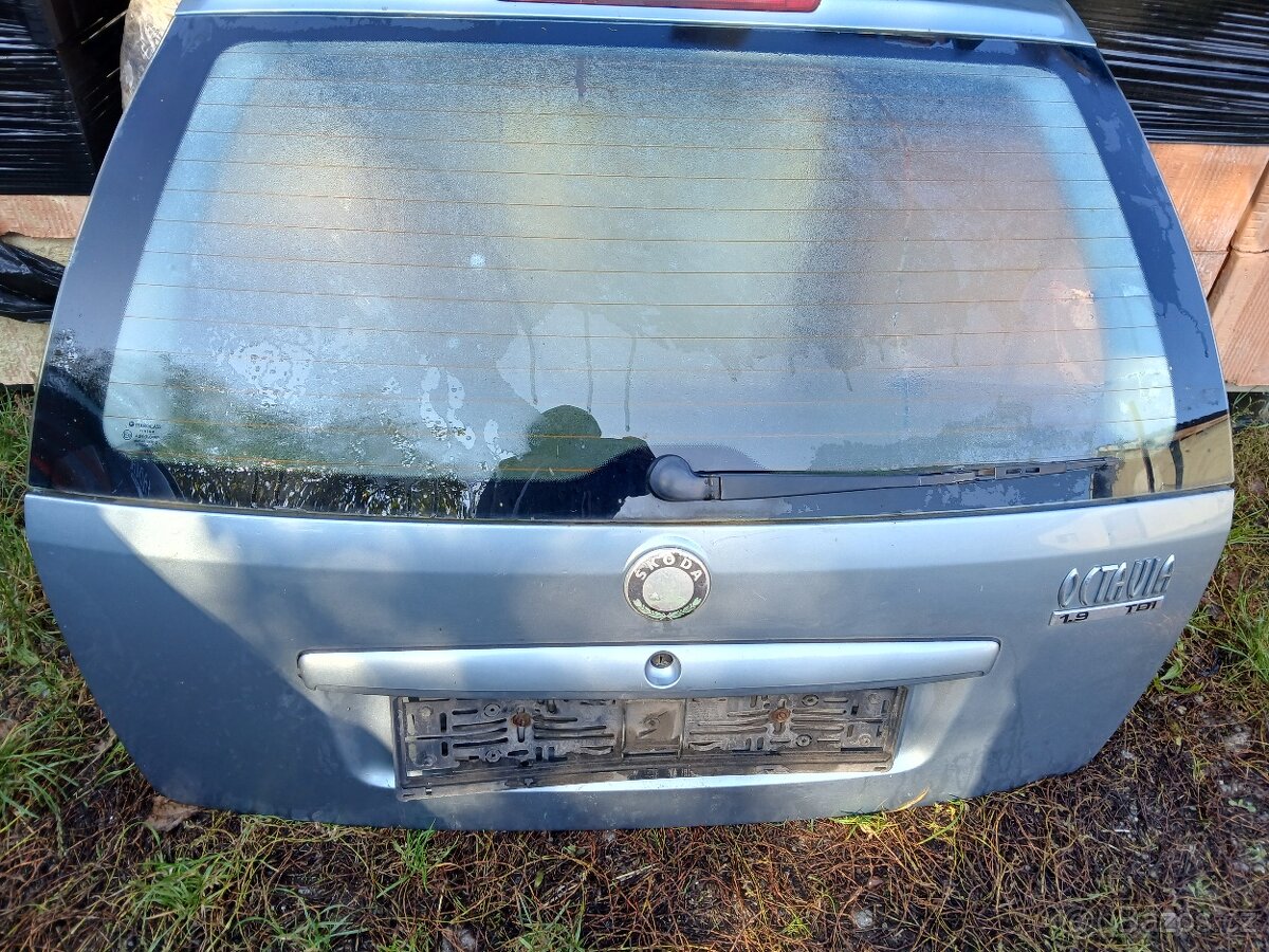 Páté dveře škoda Octavia combi 9151