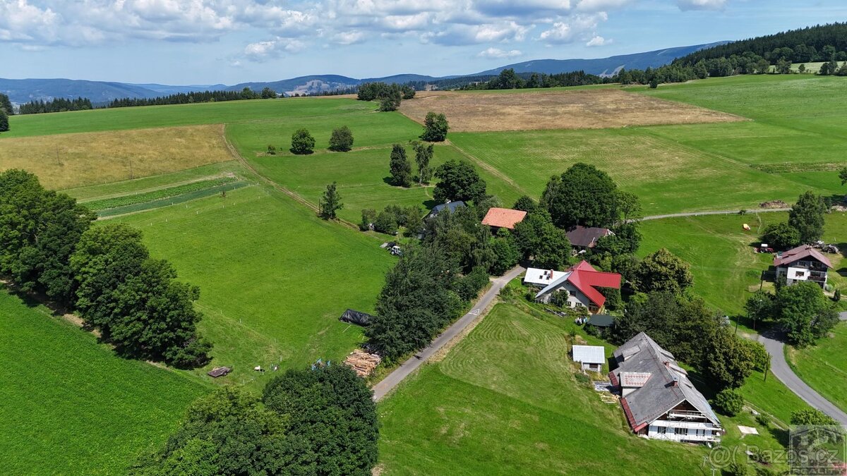 Stavební pozemek Jestřabí v Krkonoších 959 m2