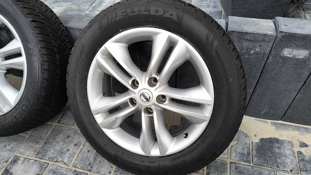 17 originál 5x114,3 NISSAN Qashqai zimní 215/60 R17