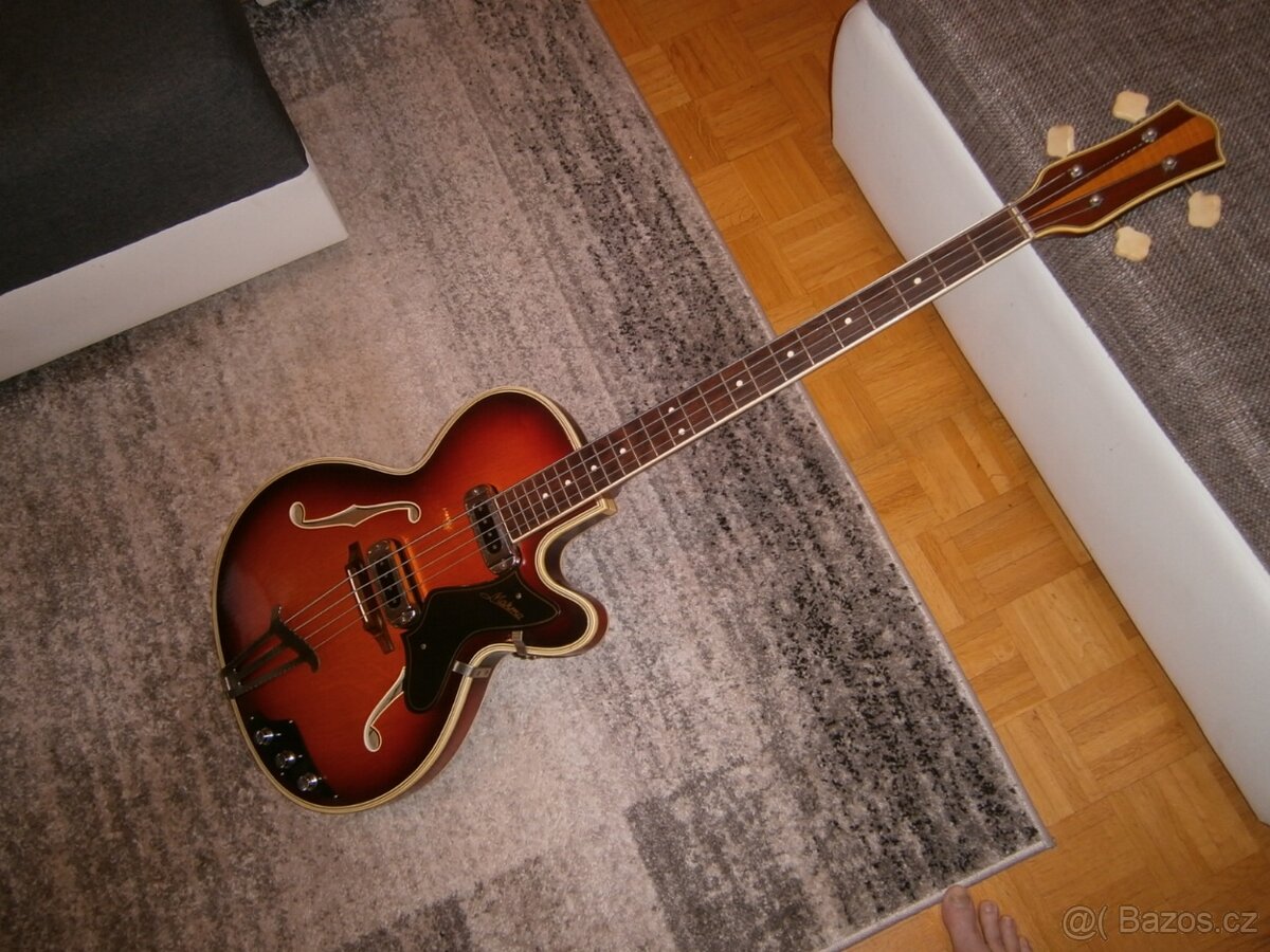 Basová kytara Marma