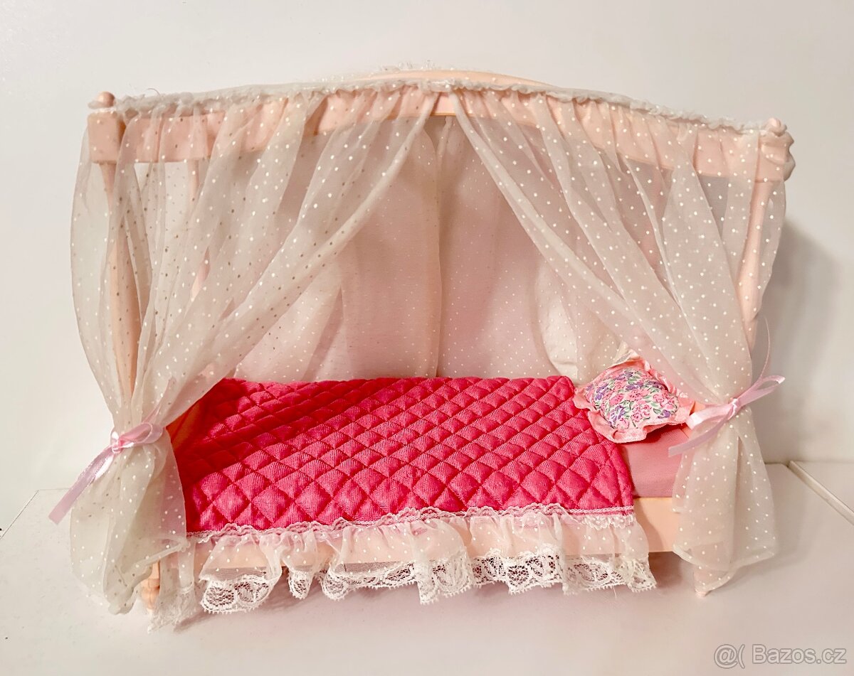 Barbie postýlka s nebesy